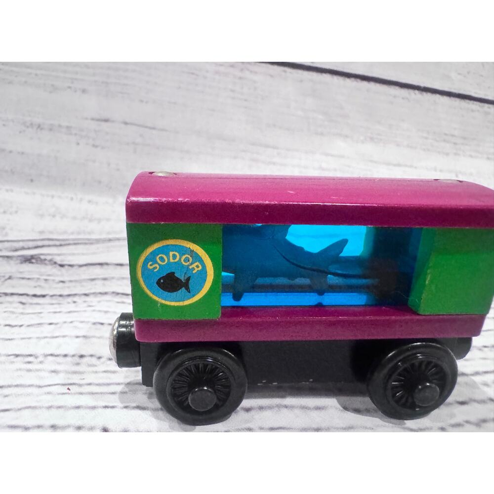Vintage Thomas & Friends Wooden Railway Aquarium Car
